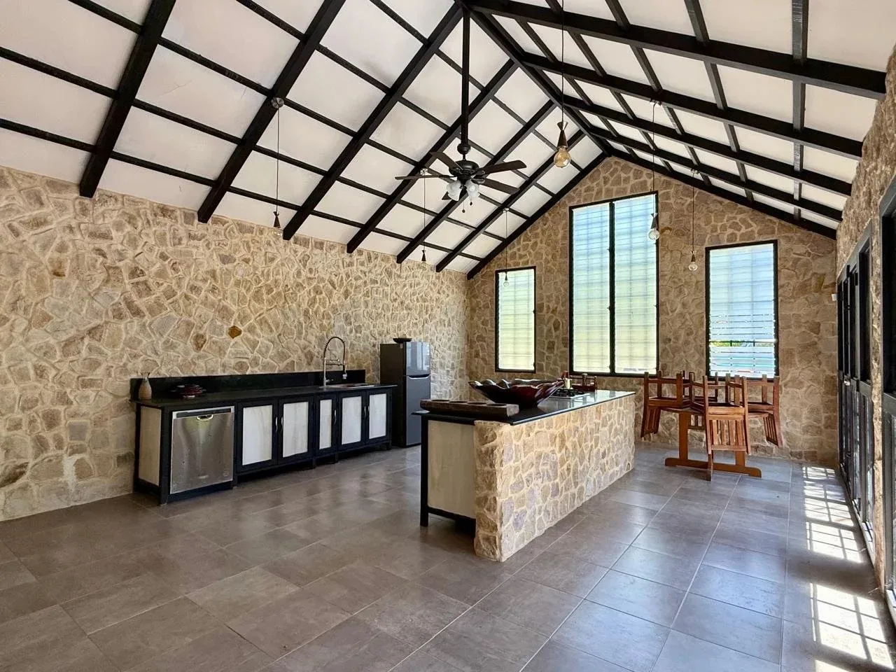 New 3 BR Villas del Mar Luxury Beach Home and Pool