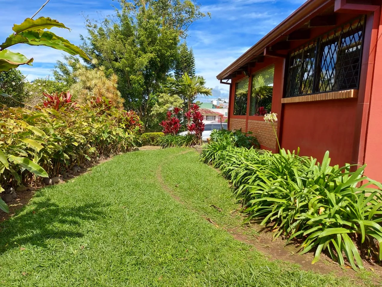 Coronado 6 BR family home in cool weather area