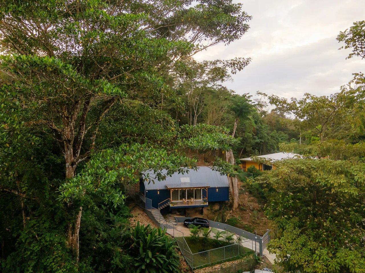 Private 2 BR Manuel Antonio Jungle Hillside Retreat