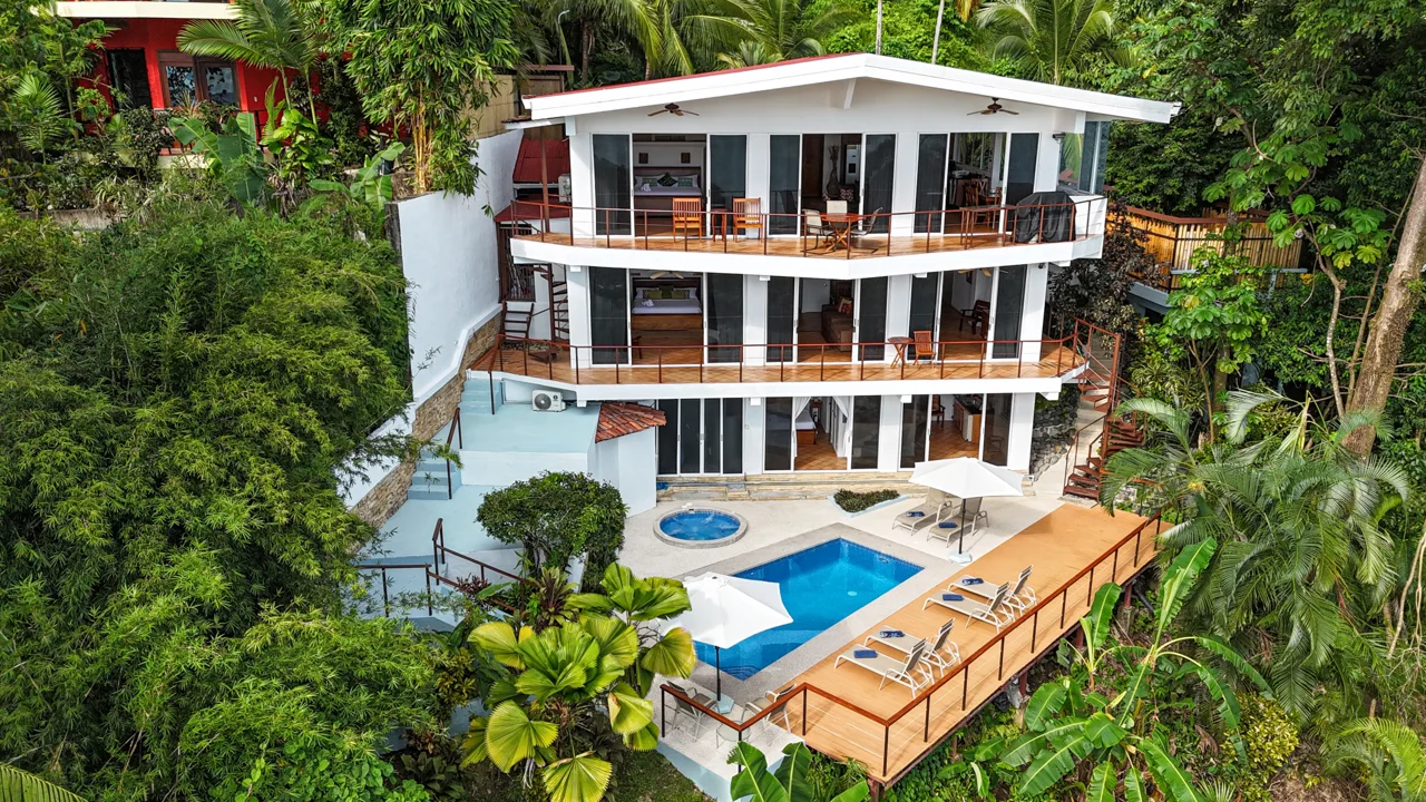 4 BR Manuel Antonio Luxury Ocean View Home Walk to Beach