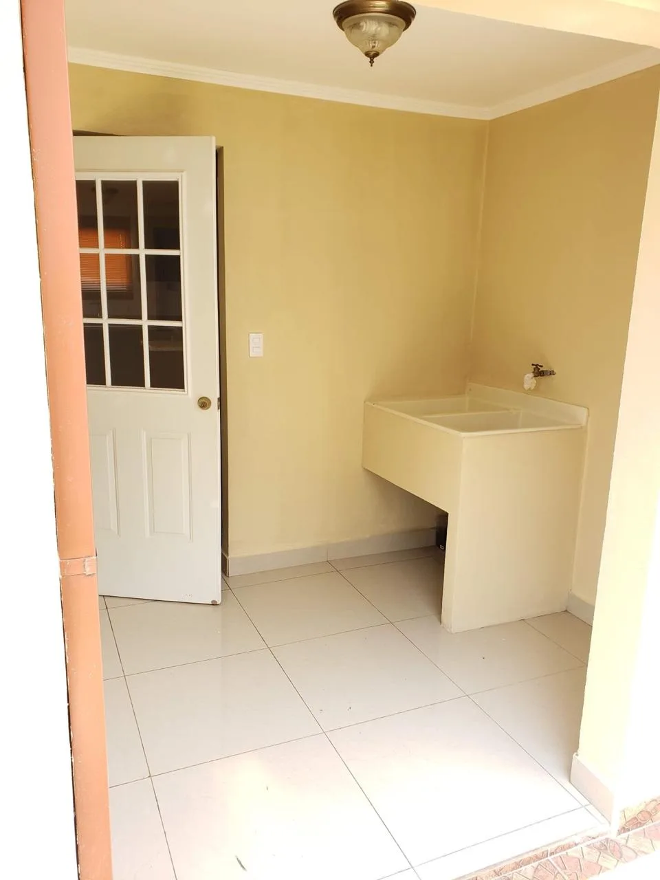 NEW 3 BR Santo Domingo de Heredia Townhouse – 2 floors — photo 2