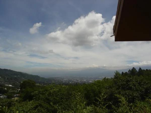 Escazu Expansive light home gardens galore