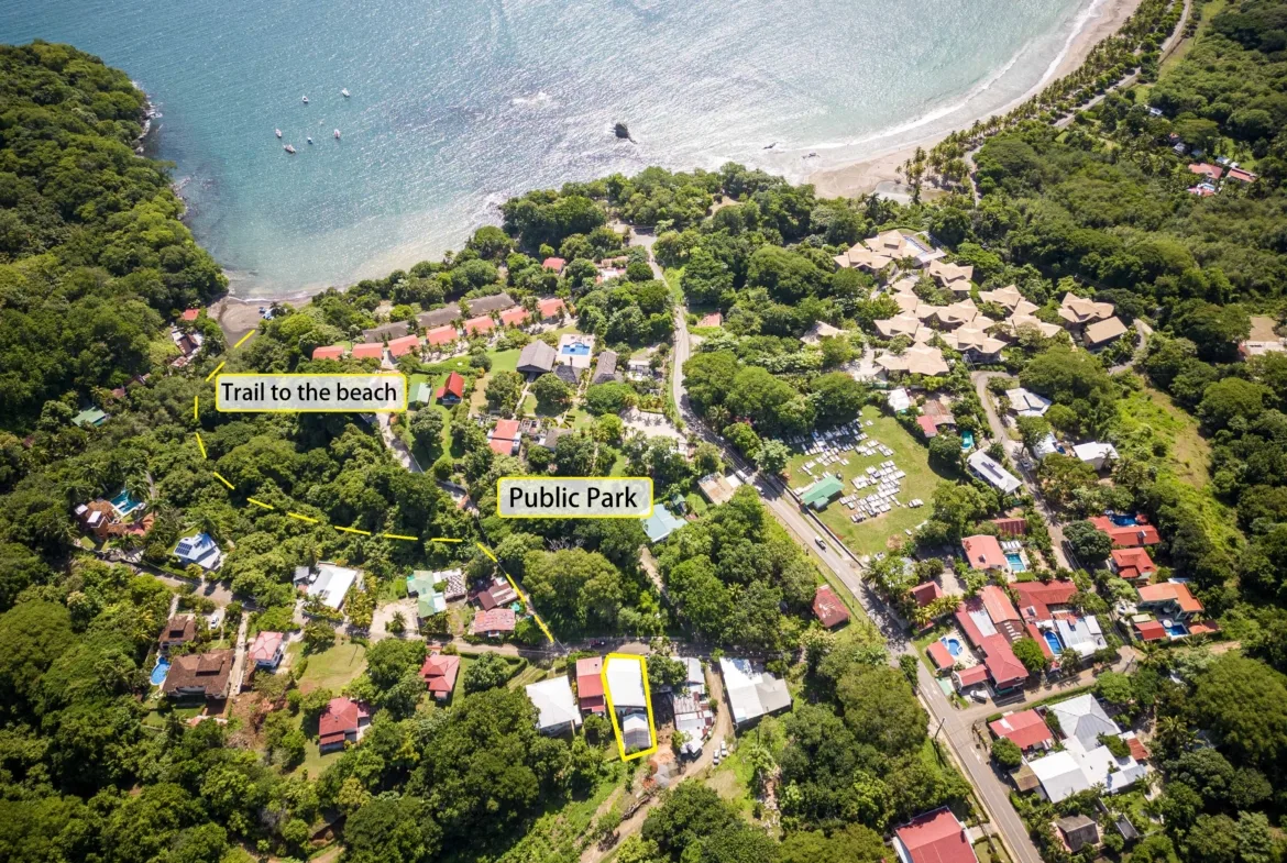 Playa Carrillo 4 BR Home walk to the Beach