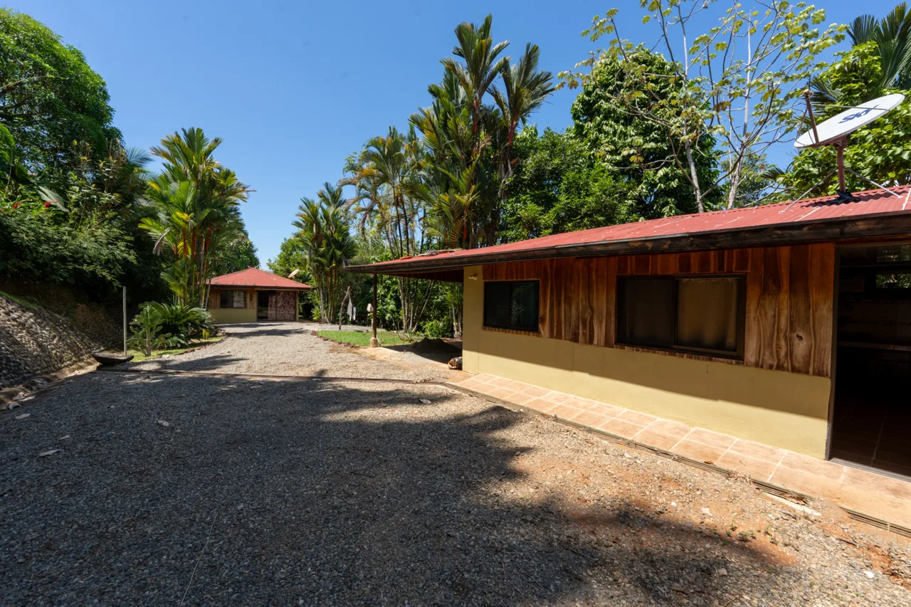 Southern Zone Playa Hermosa 3 BR home and Cabin