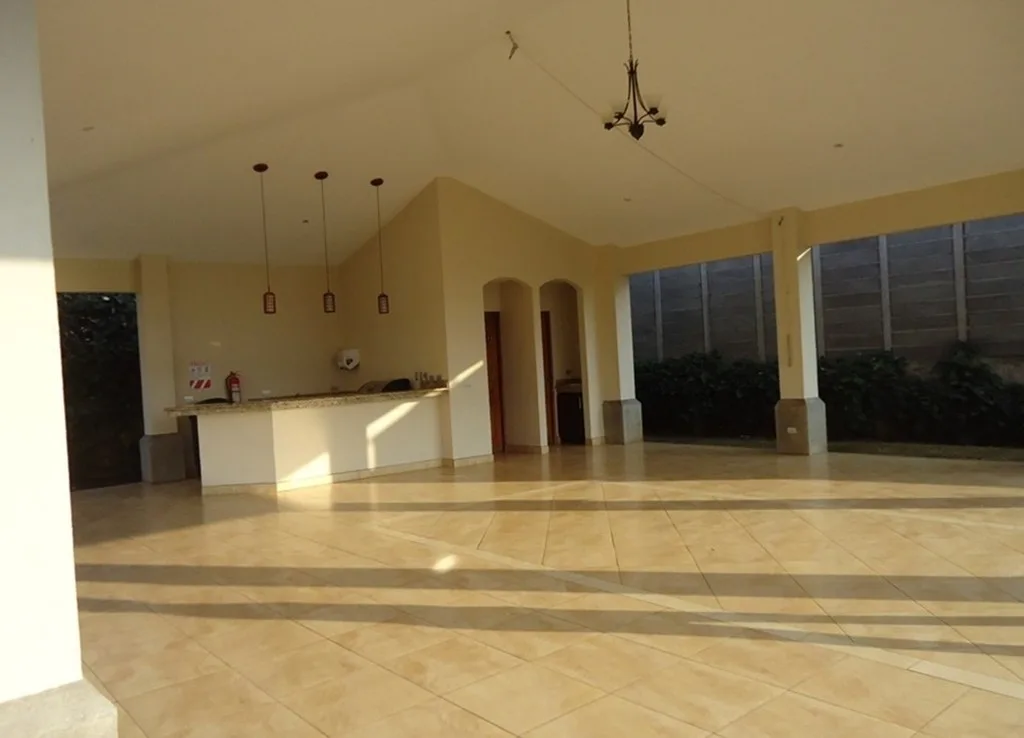 Moravia two story 3 BR townhouse in condominium — photo 3