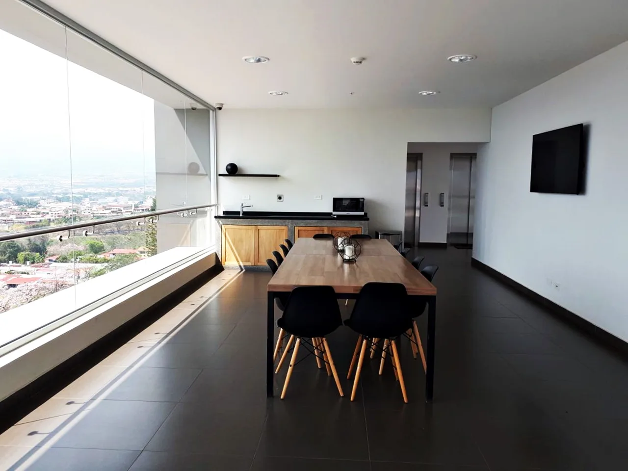 Nunciatura Flats city view condo for sale — photo 4
