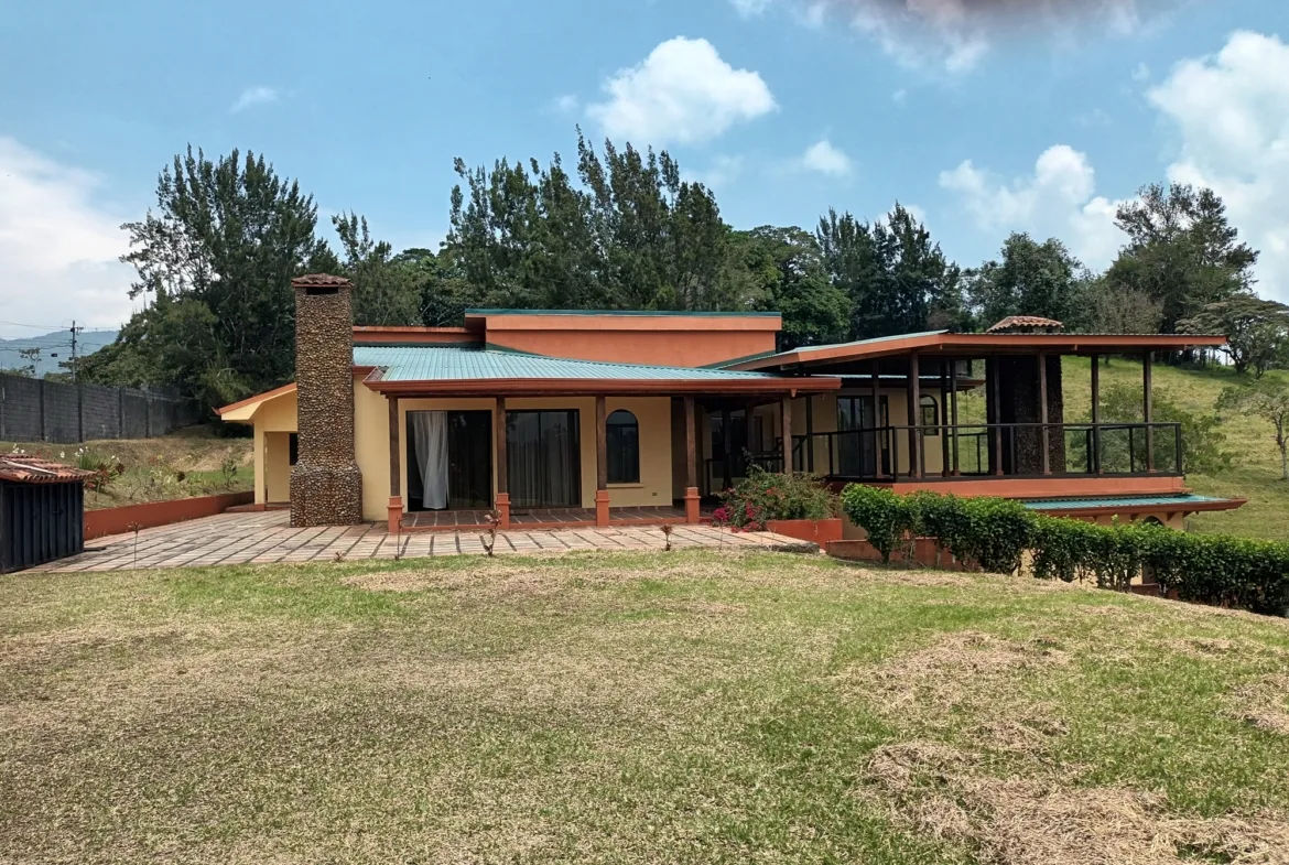 Mountain luxury executive home for sale in Moravia