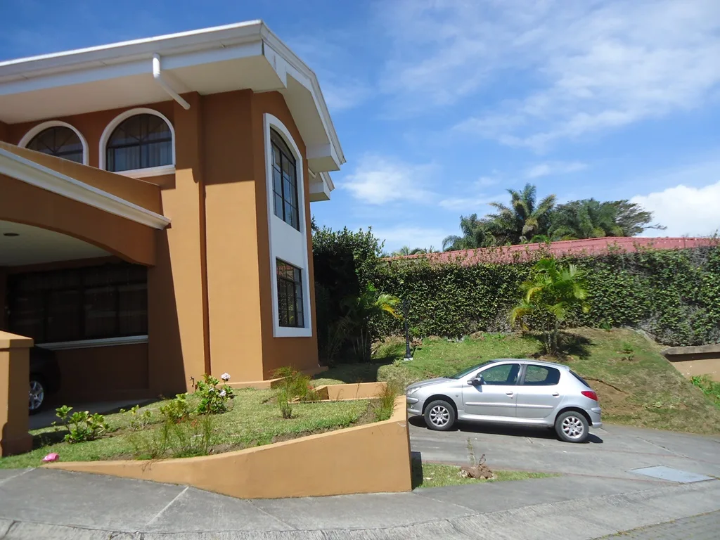 Beautiful 3Br 2Ba condo for sale in Moravia — photo 2