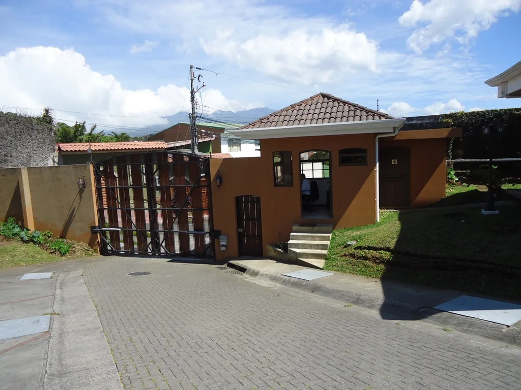 Beautiful 3Br 2Ba condo for sale in Moravia — photo 3