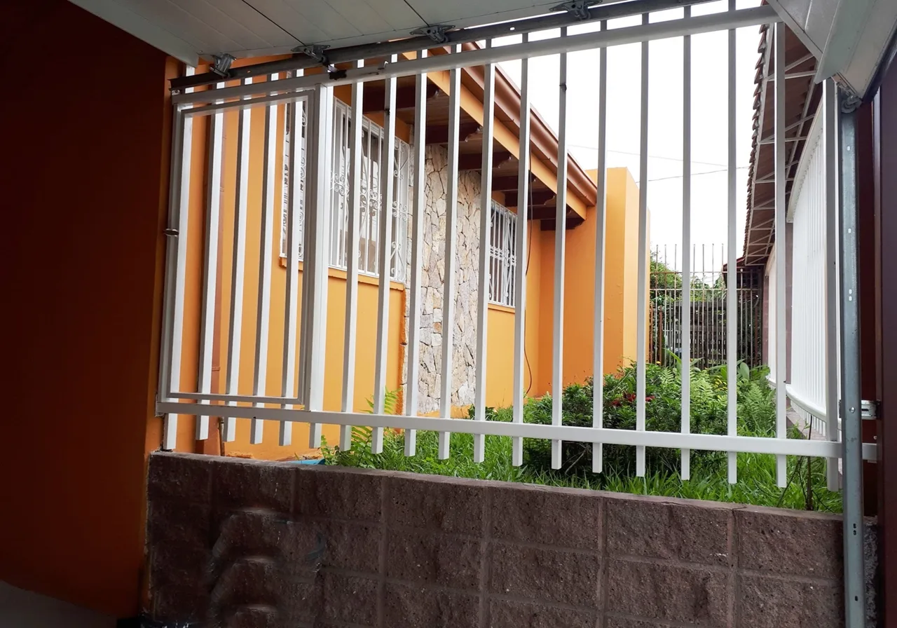 Nice one-story Tibas home for sale — photo 2