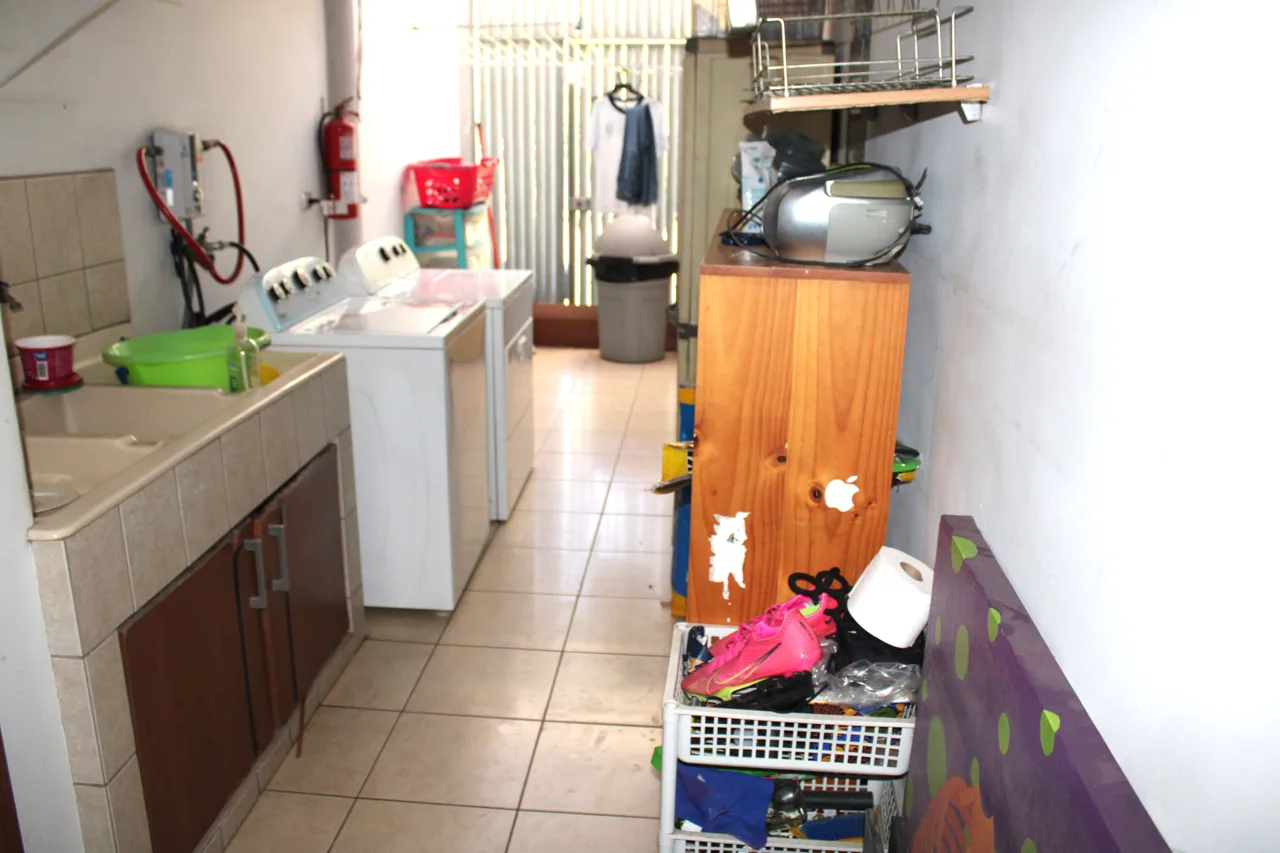 Santa Ana 4 BR Home in Residential Neighborhood