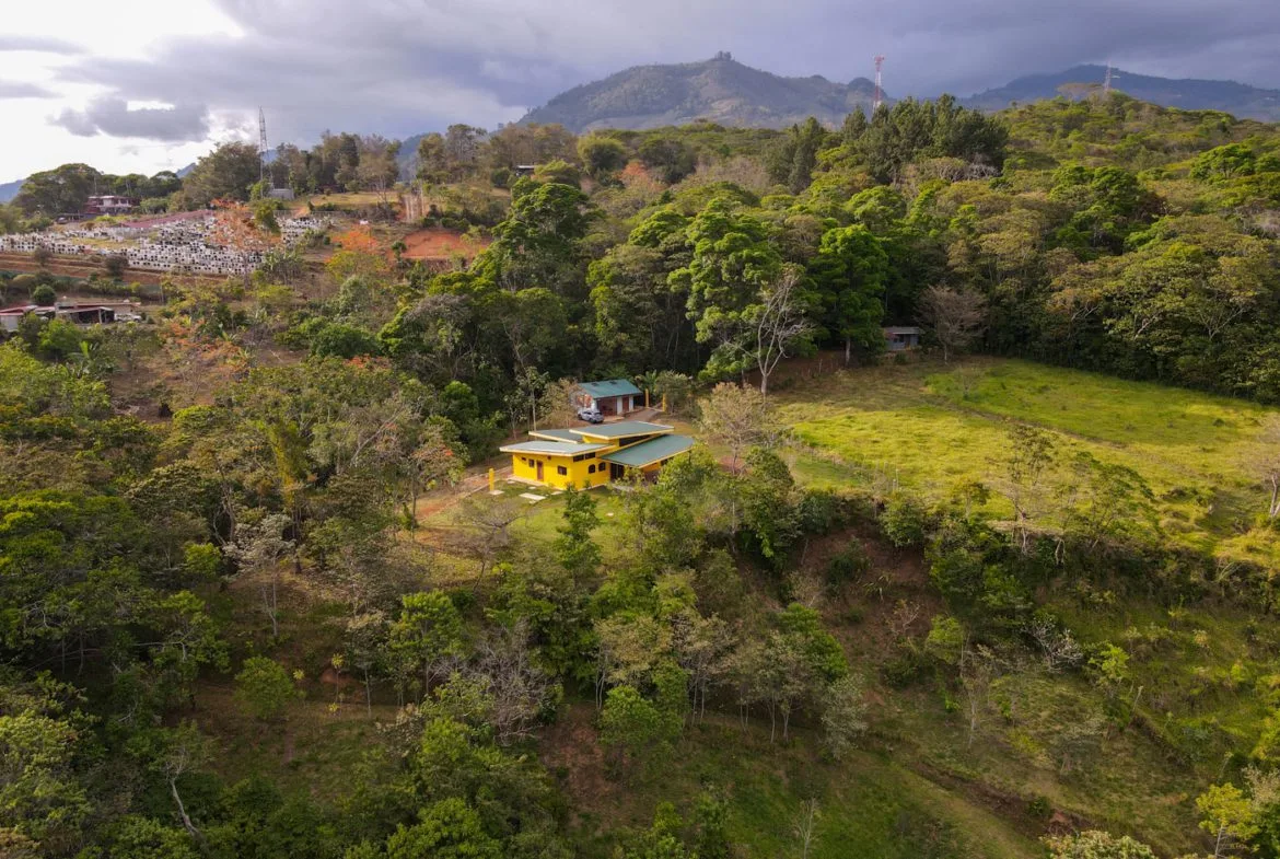 New 2 BR Rivas View Home on 6 Acres on the River