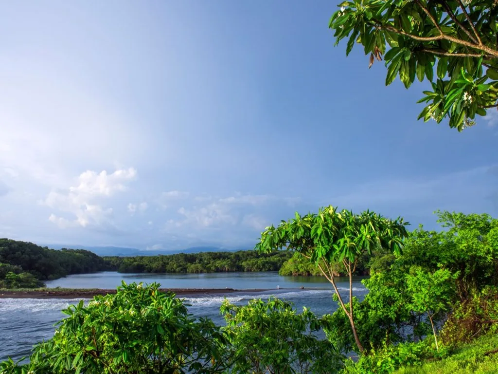 Central Pacific Oceanfront development property of 464-acre totally buildable ocean view land