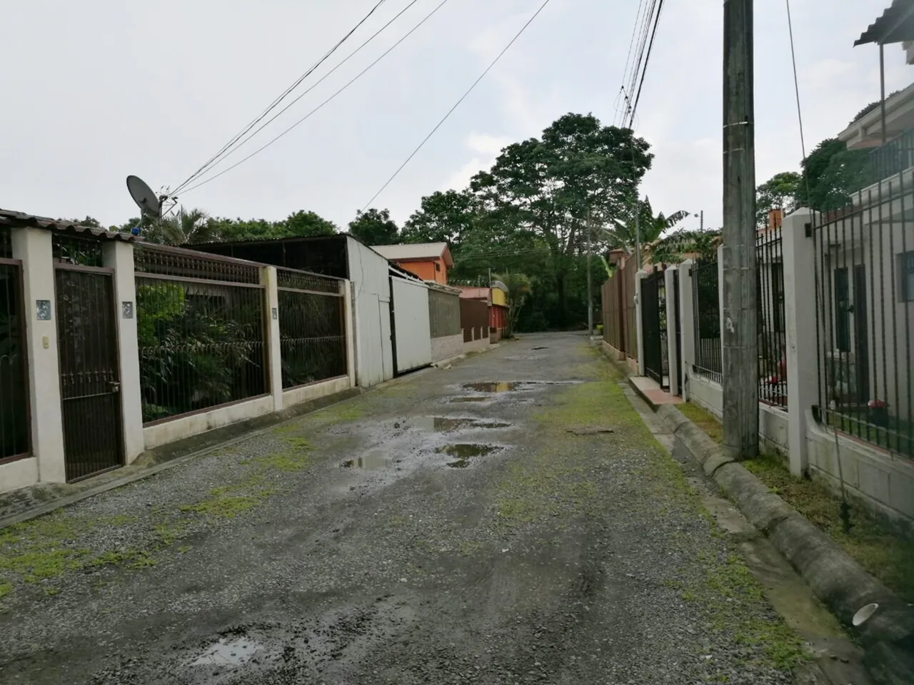 Santo Domingo Heredia residential building lot 1649 M2 — photo 4