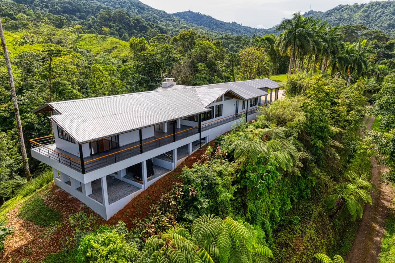 Tinamaste 2 BR Waterfall and Ocean View Dream Home