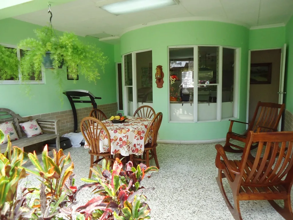 9 Room Bed and Breakfast for sale in Rohrmoser — photo 2