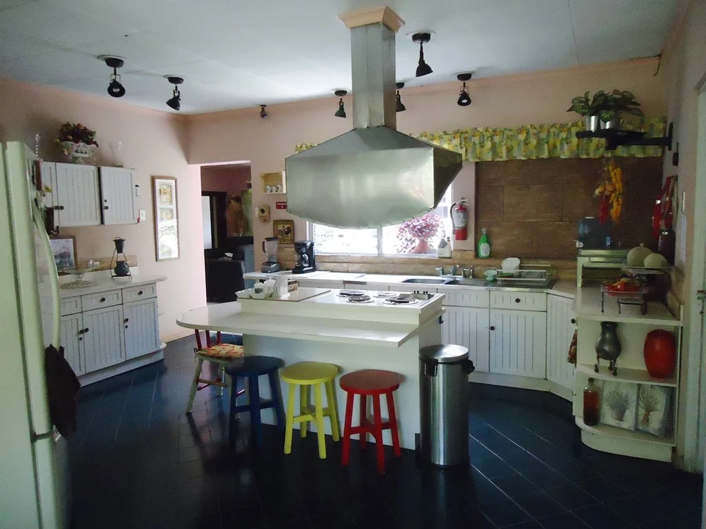 9 Room Bed and Breakfast for sale in Rohrmoser — photo 5