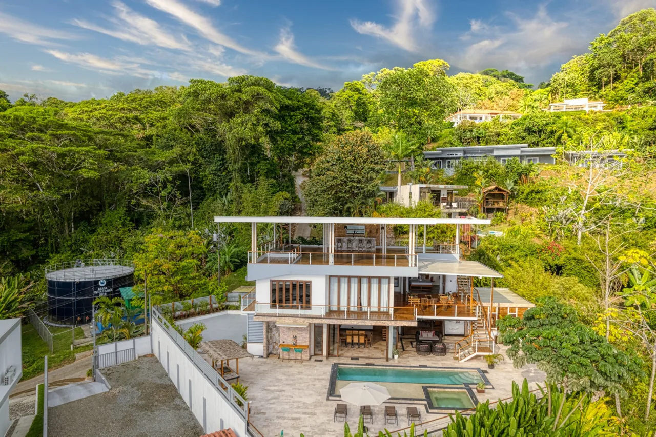 Spectacular Uvita 4 BR Luxury Whale’s Tail View Home