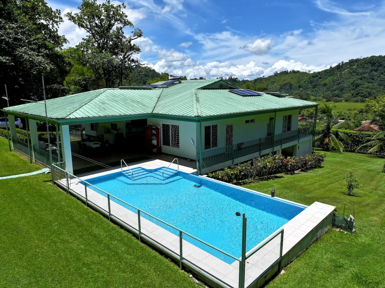 Custom-Built ECO Thermal 3 BR Home near Golfito Bay