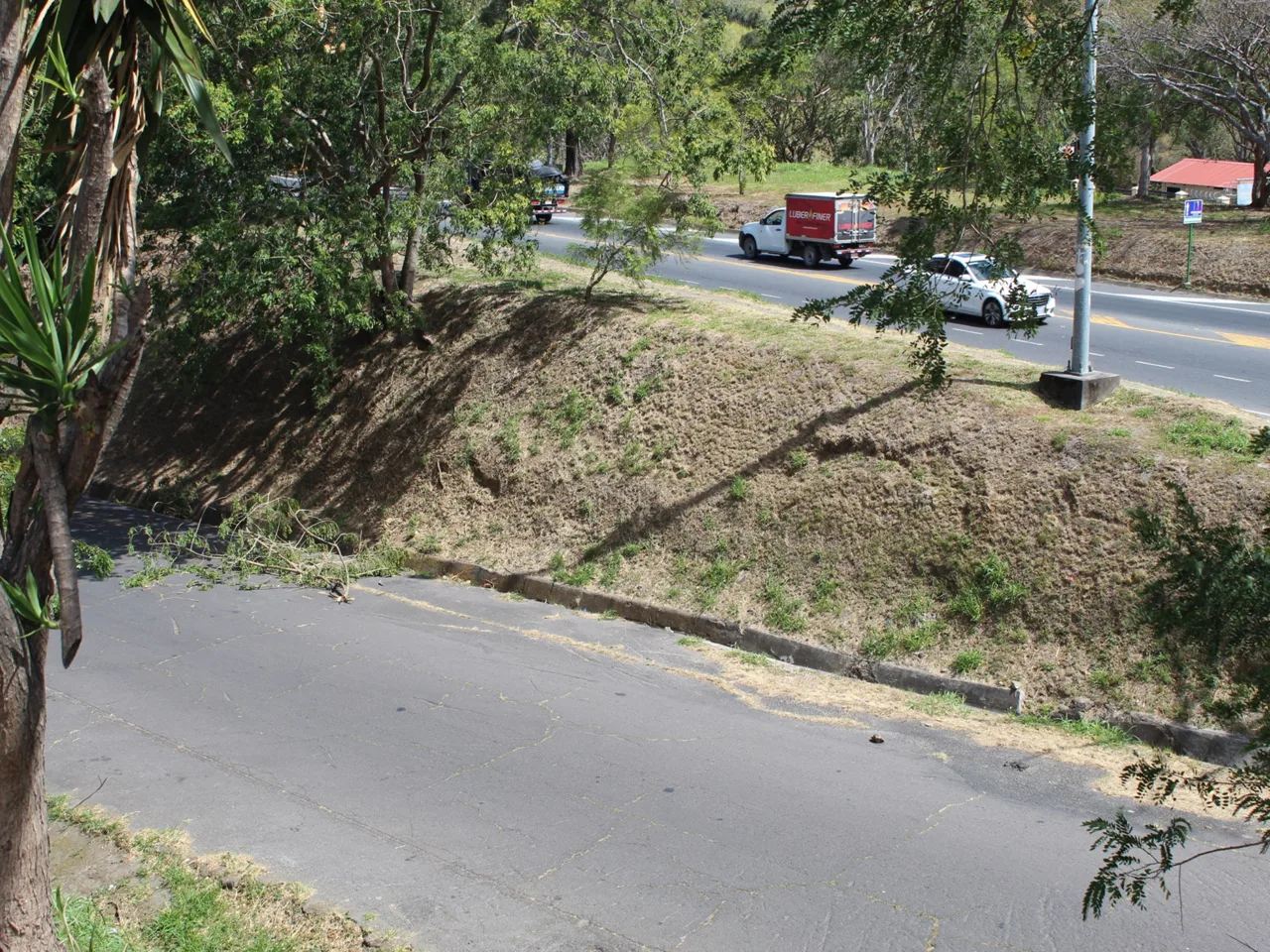 Tibas 4,750M2 Commercial high density building lot — photo 4