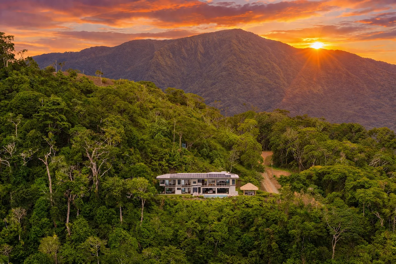 Luxury 5 BR Ocean View Estate Above Dominical