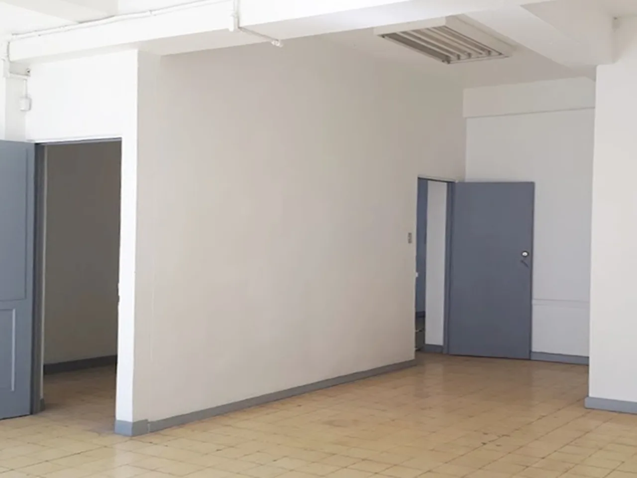 Three story office building for sale in the heart of San Jose — photo 4