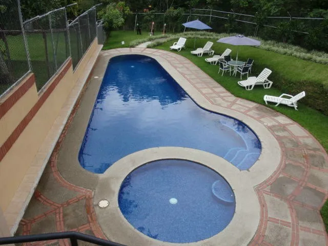 Turnkey Condado de Baviera 5th Floor 3 BR Condo