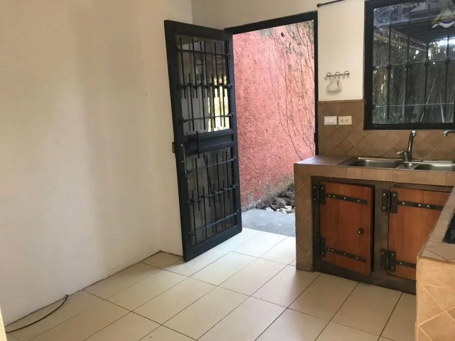 Alquiler de Apartamento en Uruca de Santa Ana. RAH 26-156 - Alquiler / Renta en Uruca — photo 4