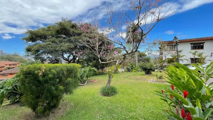 Alquiler de Apartamento en Escazú, San José. RAH 26-1365 - Alquiler / Renta en Escazú