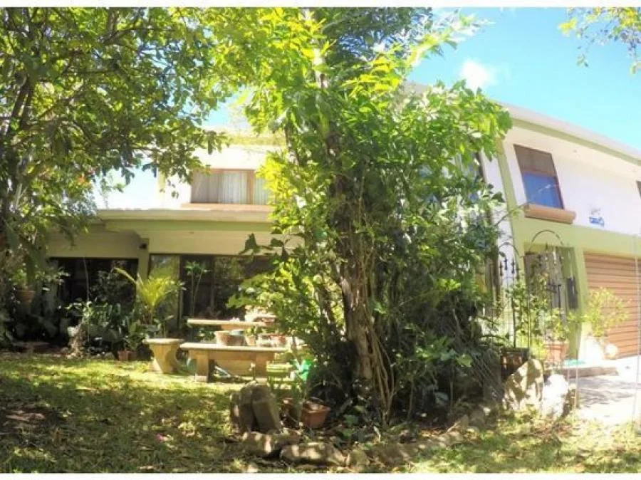 Casa en Venta de Dos Niveles en San Rafael de Escazu- 5PJG7219441 - Venta en Escazú