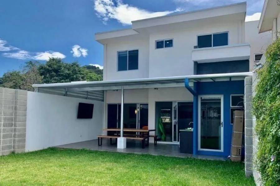 venta de casa en santa ana piedades - Venta en Santa Ana
