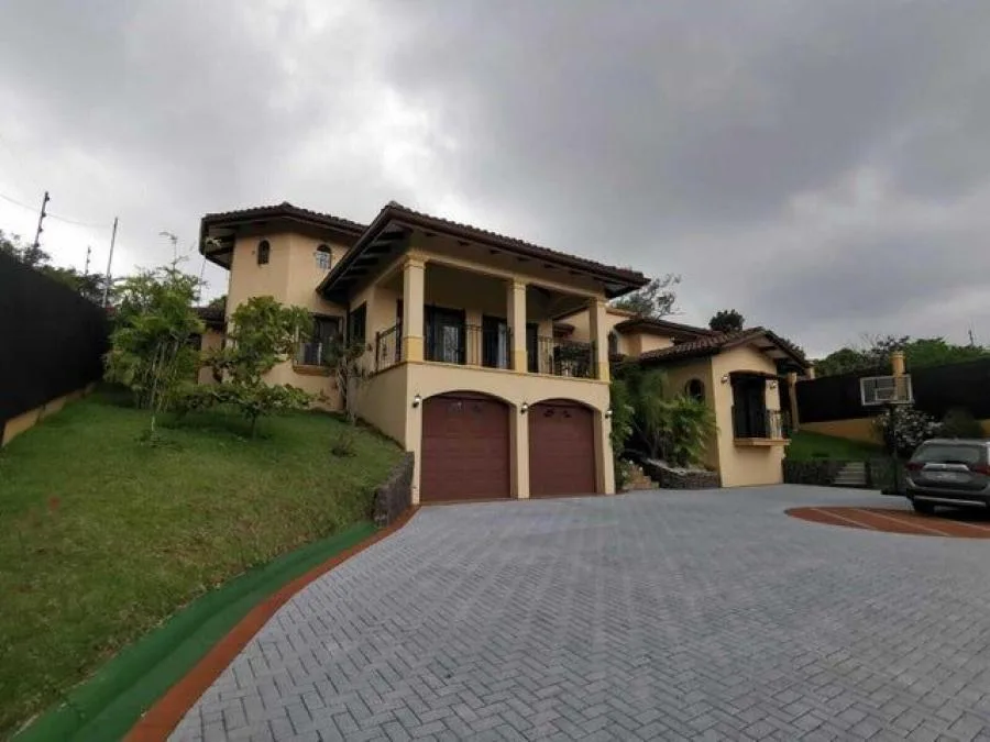 MO 23-3181 EN VENTA Casa Colonial en Santa Bárbara - Venta en Santa Bárbara