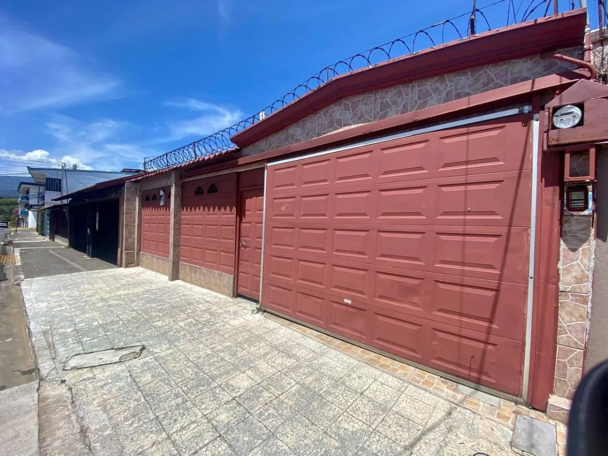 Se vende casa en Heredia Centro 25-445 - Venta en Heredia