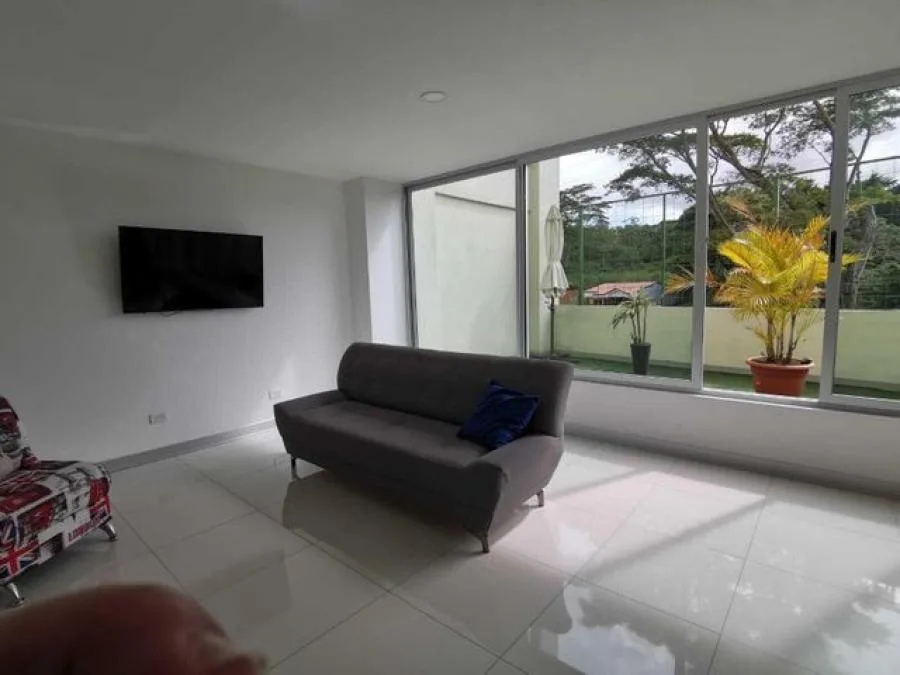 Apartamento a estrenar con excelente ubicación en Sabanilla RAH 231182 - Venta en Montes de Oca — photo 5