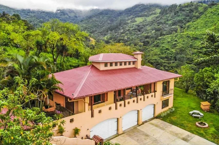Venta de Casa Ciudad Colon, Mora ( JR ) - Venta en Colón