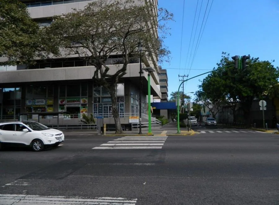Venta de Local Comercial en Paseo Colón, San José. RAH 25-1524 - Venta en San José
