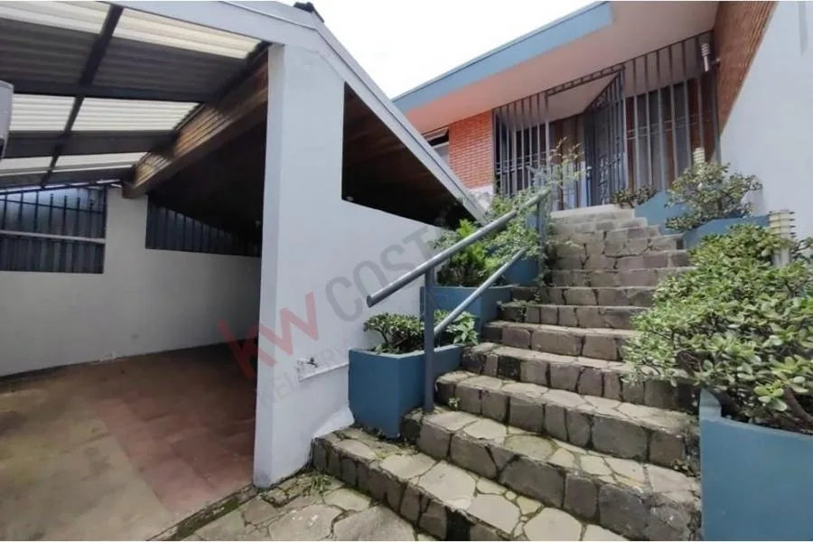 CASA EN VENTA EN LA GUARIA, MORAVIA #5811  - Venta en Moravia