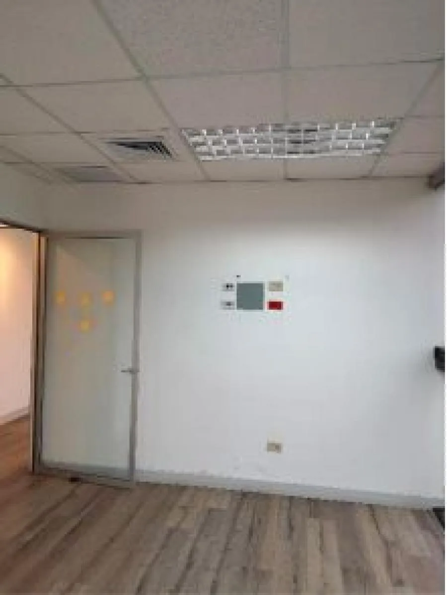 Oficina En Alquiler De 47 M² En Oficentro En Escazú; Idi: 135664 - Alquiler / Renta en San Rafael