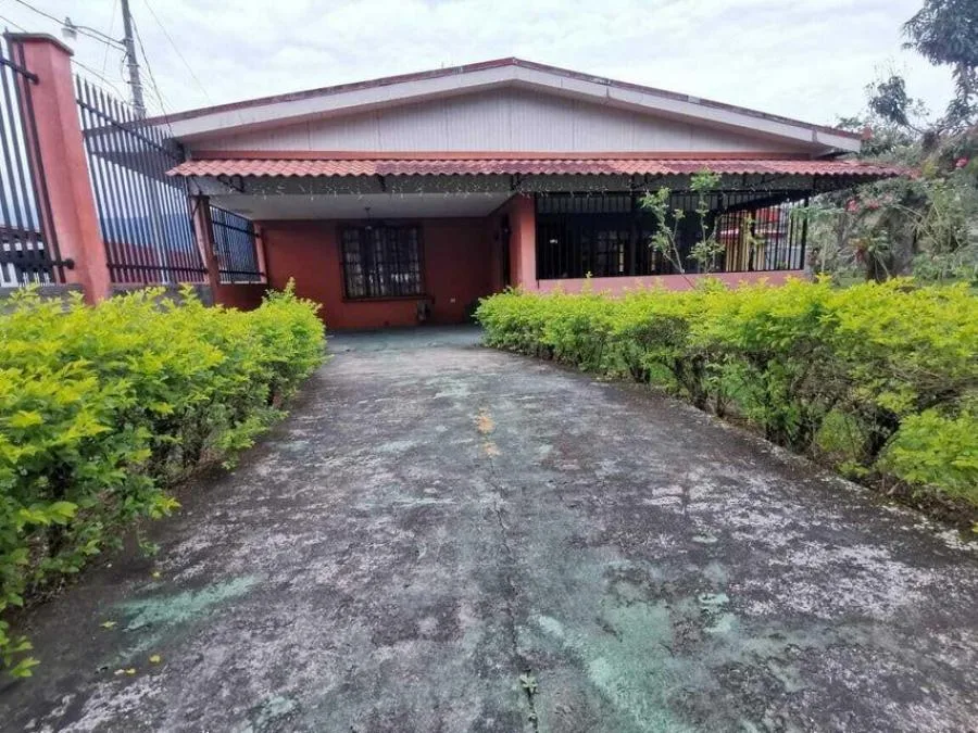 Venta de Casa en Turrialba, Cartago. RAH 25-1021 - Venta en Turrialba