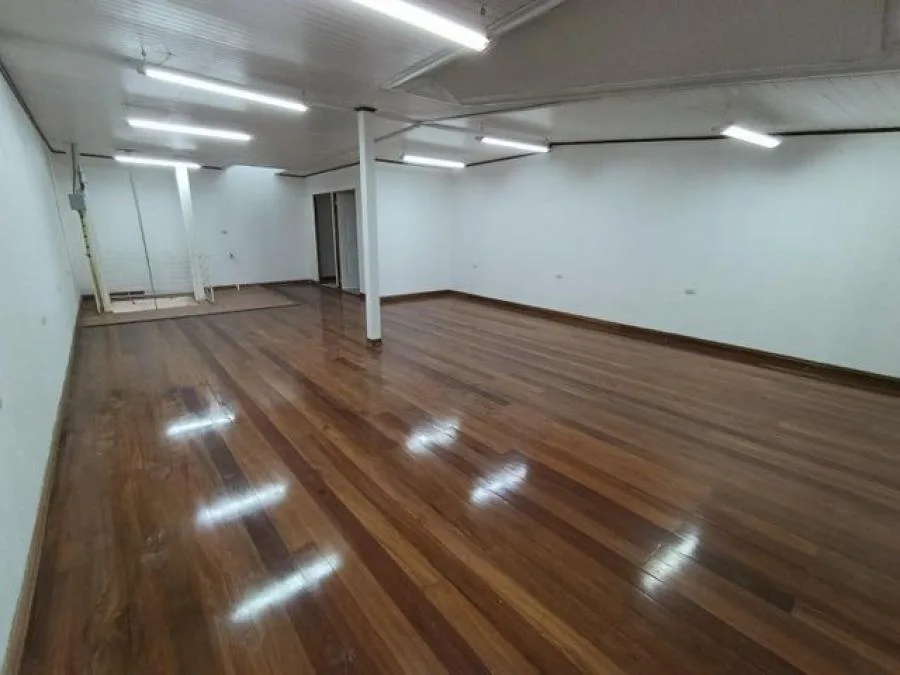 Alquiler de Local Comercial en San Vicente de Moravia. - Alquiler / Renta en Moravia — photo 3