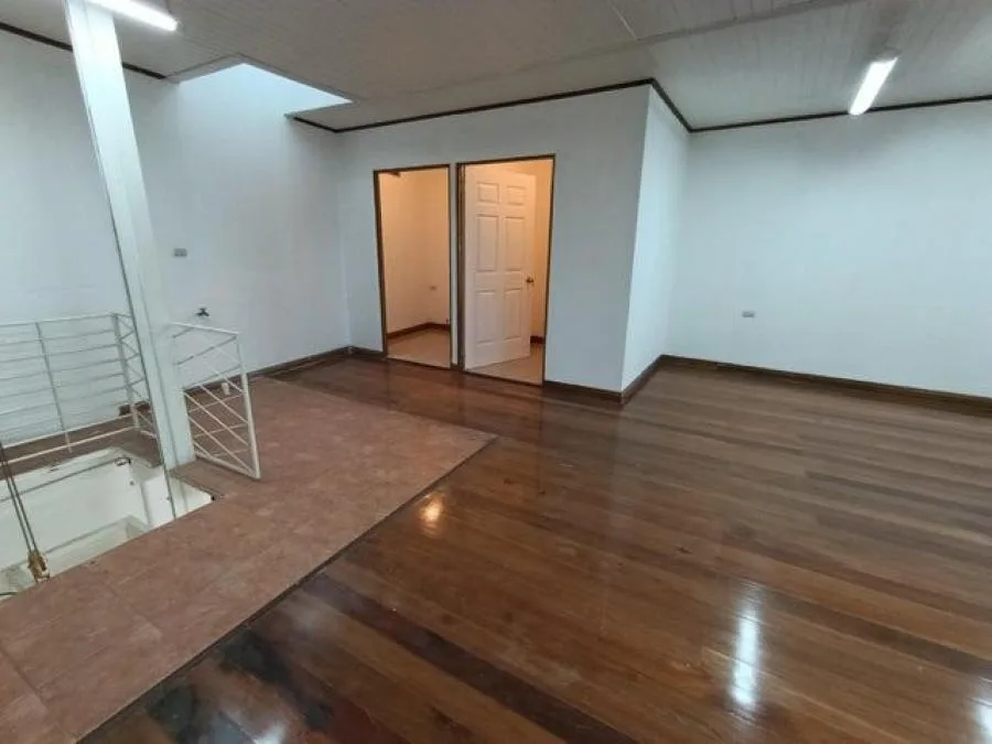 Alquiler de Local Comercial en San Vicente de Moravia. - Alquiler / Renta en Moravia — photo 5