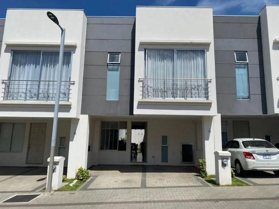 Venta de Casa en Santo Domingo de Heredia. RAH 25-1886 - Venta en Santo Domingo