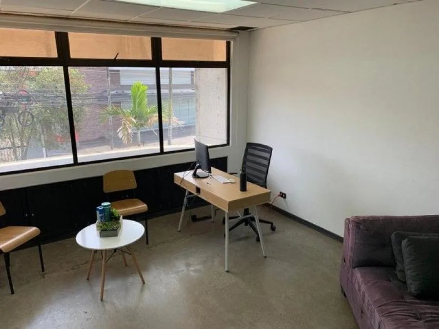 En Alquiler Moderna Oficina Barrio Tournón San Jose; Idi: 106006 - Alquiler / Renta en San Francisco