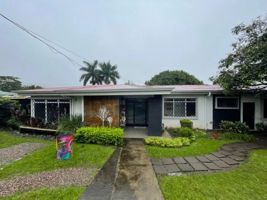 Venta de Casa con uso de suelo Mixto en San Rafael Escazú en lote de 1397 m2 - Venta en Escazú