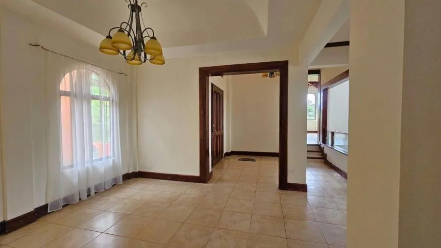 Venta propiedad en Moravia con amplia zona verde - Venta en Moravia — photo 5