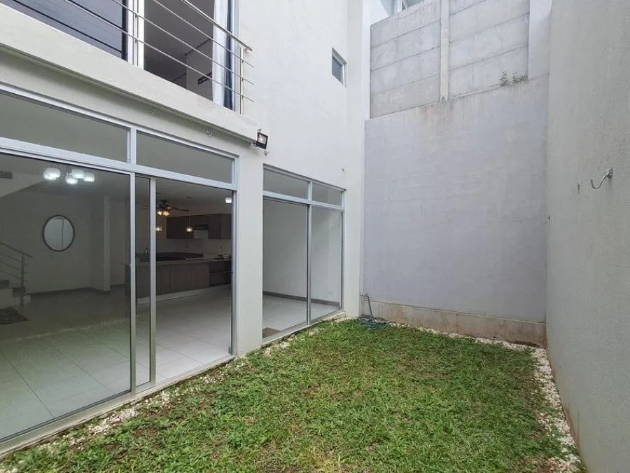 VENTA DE CASA EN  CONDOMINIO HACIENDA LINCOLN PBR  - Venta en Santo Domingo — photo 4