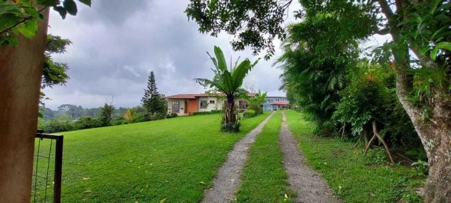 MLS-25-270 LS VENTA PROPIEDAD CON CASA Y APARTAMENTO SAN RAFAEL VASQUEZ CORONADO  - Venta en Vasquez de Coronado