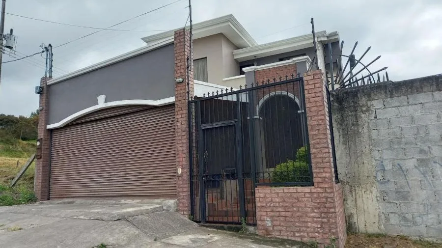 Casa en Venta en San Rafael, Oreamuno RAH #221556 - Venta en Oreamuno