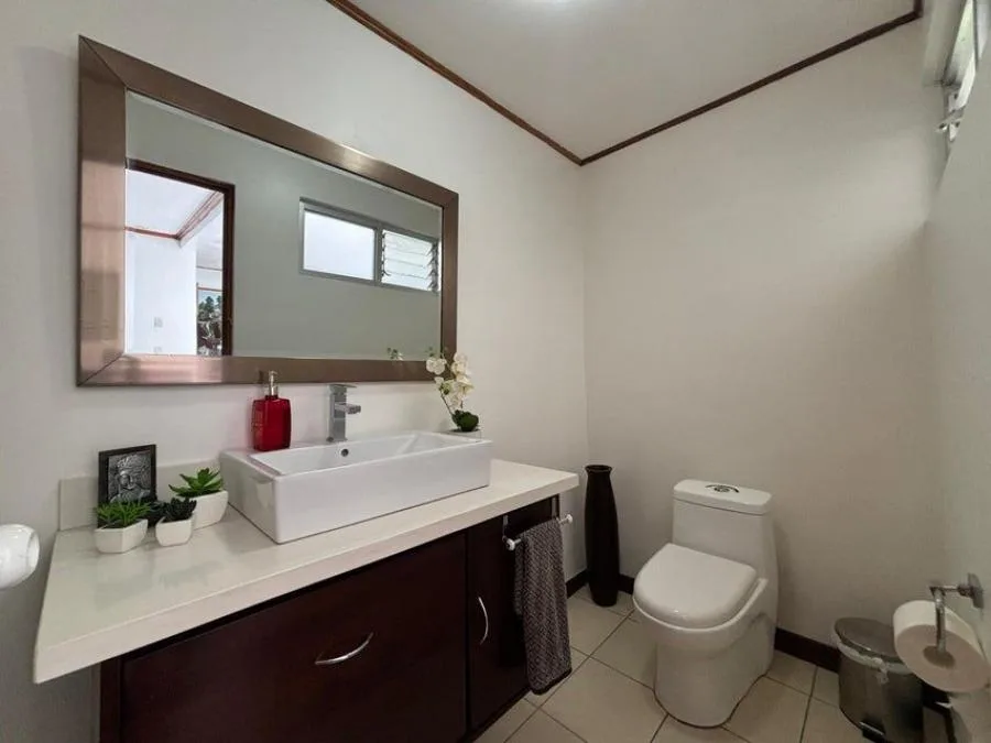 Venta de Casa + 2 APTOS en Tibás-San Juan. - Venta en Tibás — photo 2