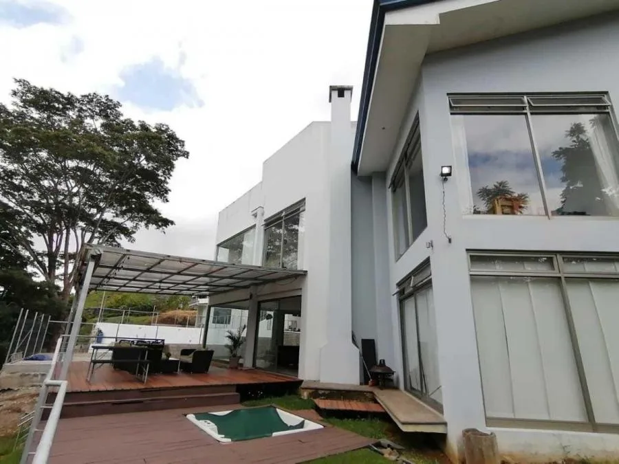 CASA EN VENTA EN LOMAS DEL ZURQUÍ, SAN ISIDRO, HEREDIA RAH 231143  - Venta en San Isidro